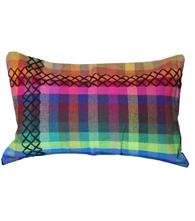 Capa de Almofada Sertões Colorida Reciclada com Textura em Alto Relevo
