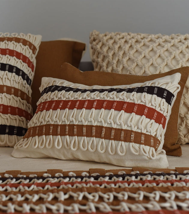 Capa de Almofada Corrente Artesanal Algodão Reciclado Cru Design Exclusivo Mamucabama