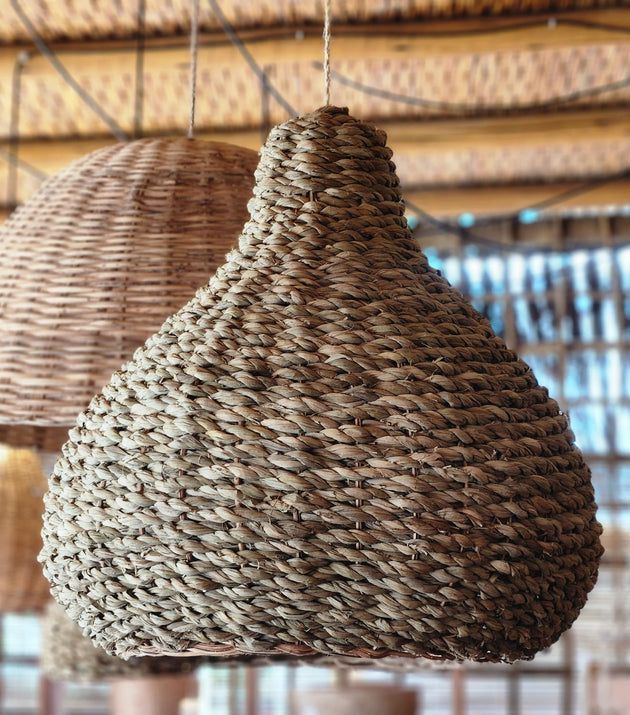 Luminária Gota em Corda de Taboa. P/M/G