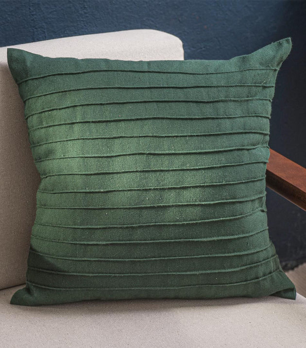 Capa de Almofada Drapeada Ecológica Verde Musgo - Conforto Sustentável