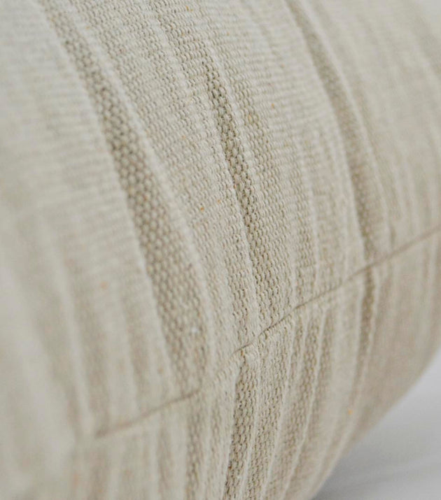 Capa de Almofada Xingu Areia Reciclada: Conforto Sustentável para seu Lar