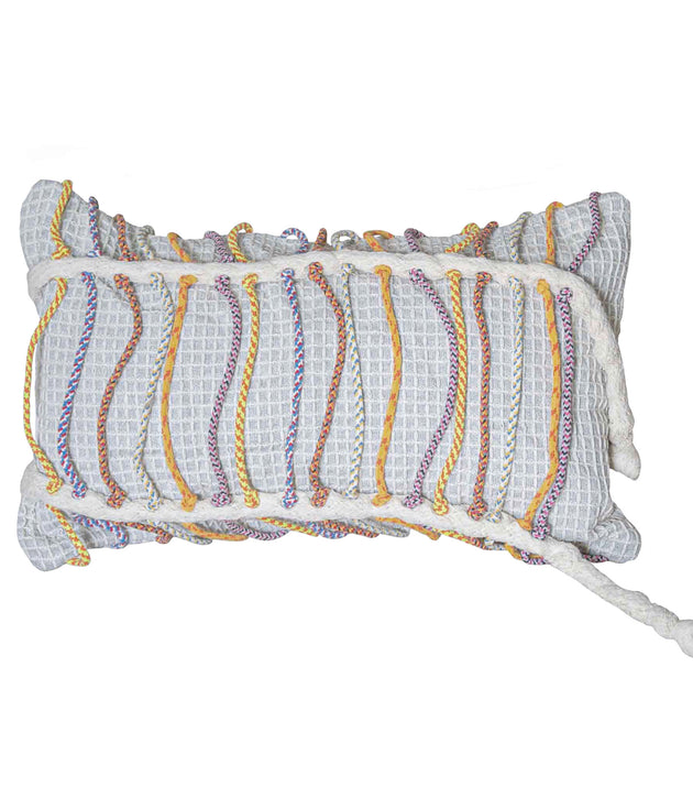 Capa de Almofada Rappel 50x30cm, Tecido Reciclado Texturizado, Cordas Coloridas