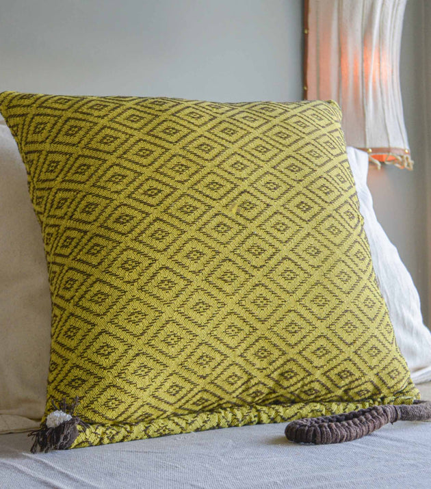 Capa de Almofada Girassol 45x45 cm Sustentável Ecológica Algodão PET Artesanal