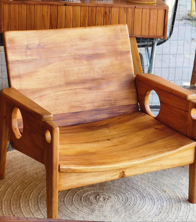 Poltrona São Paulo.