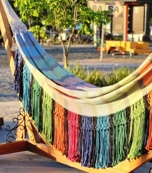 Rede Macramê Arco-íris.