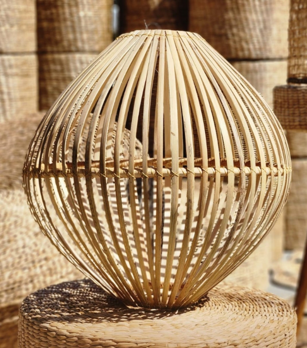 Luminária Globo 45 X 50 cm em Dendê
