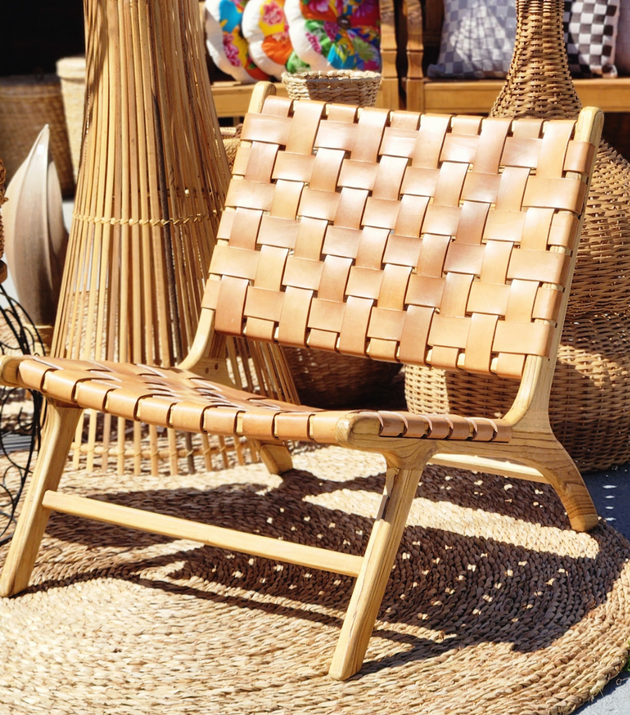 Poltrona Teca Couro Legítimo.