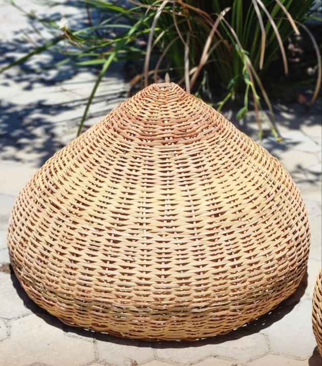 Luminária Concha 40 x 60 cm em Cipó Raspado