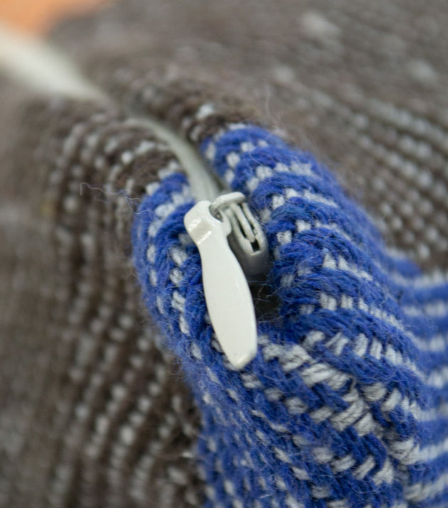 Capa de Almofada Decorativa Terra Céu: Conforto Artesanal para seu Lar