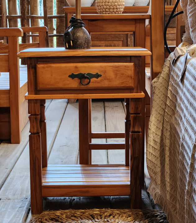 Criado de Cabeceira Empório