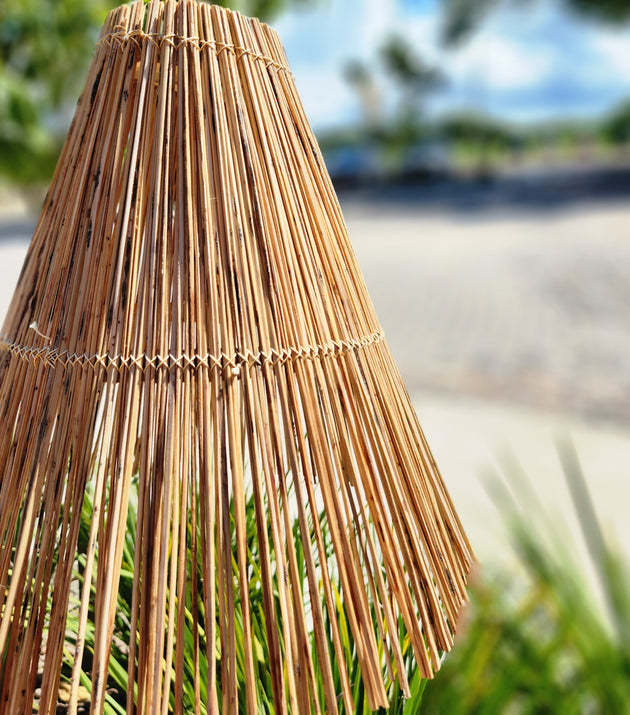 Luminária Cone Talisca de Coco.