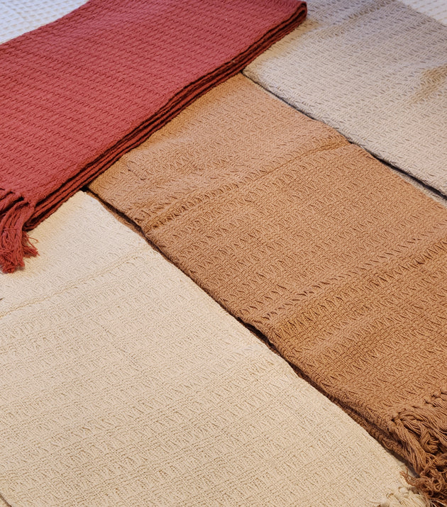 Manta Xale Favo de Mel Trabalhado Sofá. 140 x 160cm