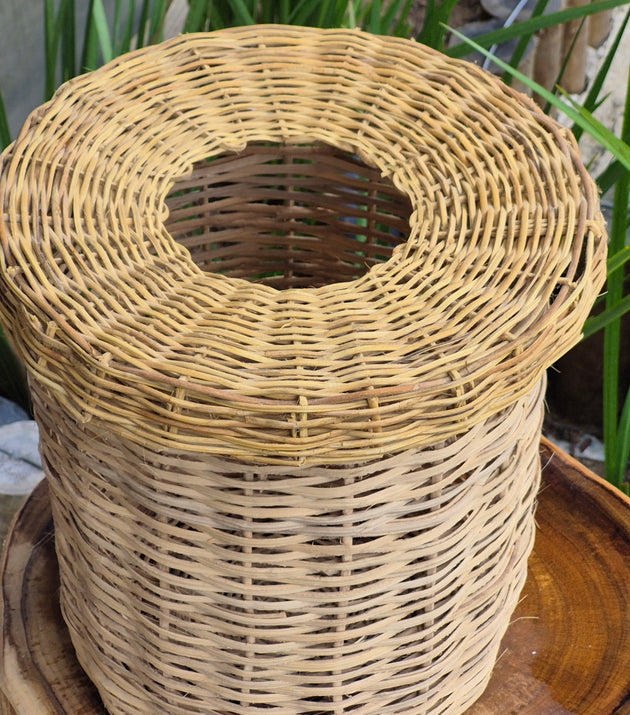 Lixeira de Cipó Natural.