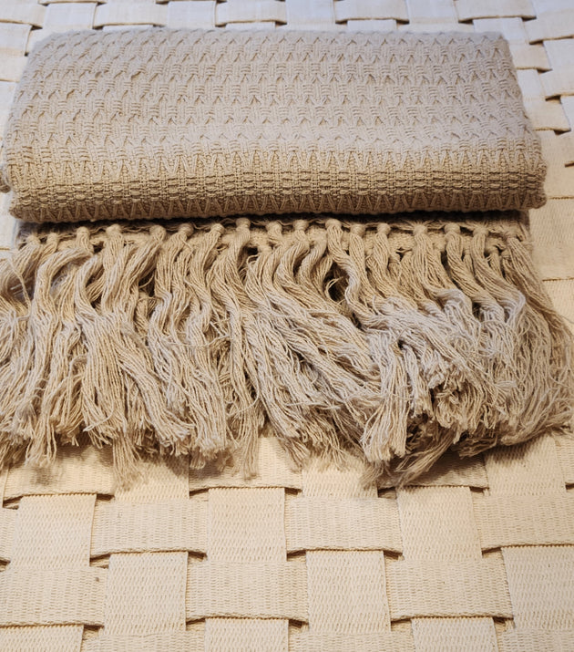 Manta Xale Favo de Mel Trabalhado Sofá. 140 x 160cm