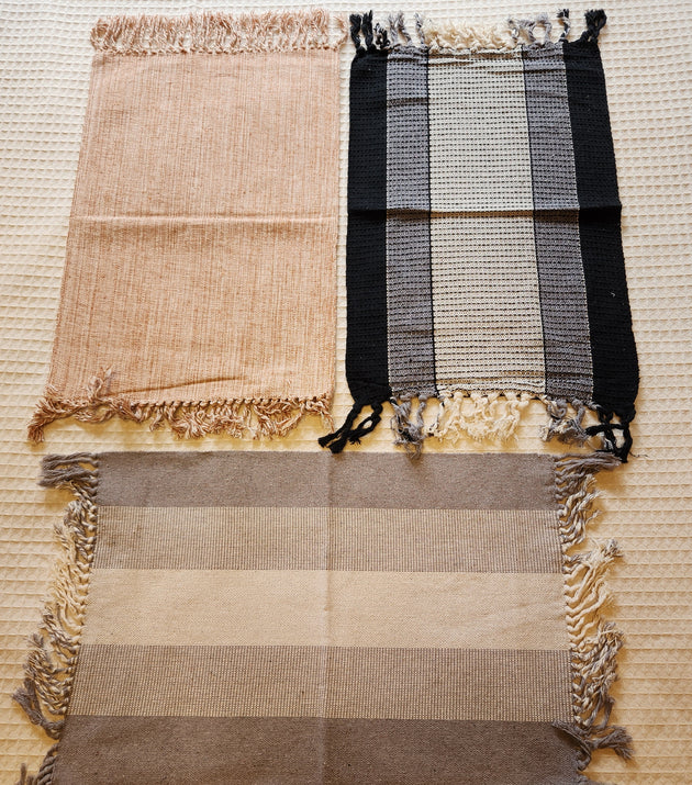 Kit Três Tapetinhos de Porta Simples