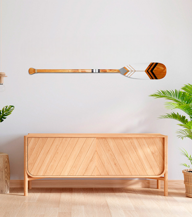 Remo Decorativo Tribal Artesanal em Madeira Natural: Design Exclusivo e Pintura Manual