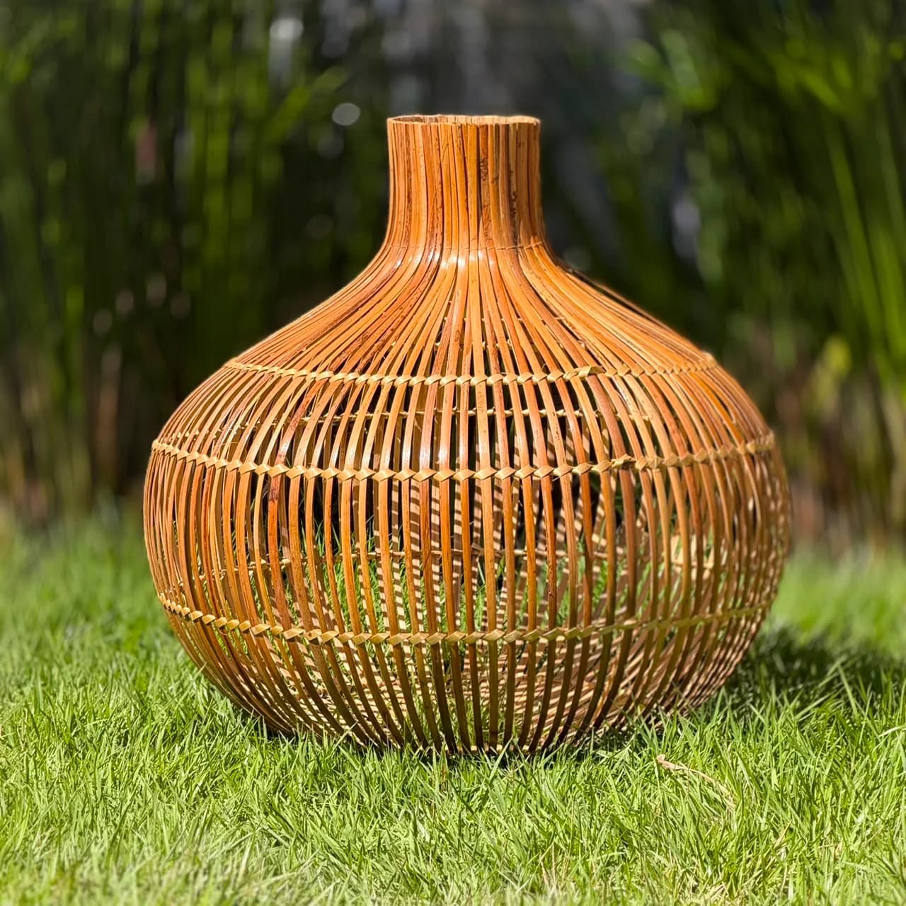 Luminária Cebola G - Tala de dendê envernizada 2