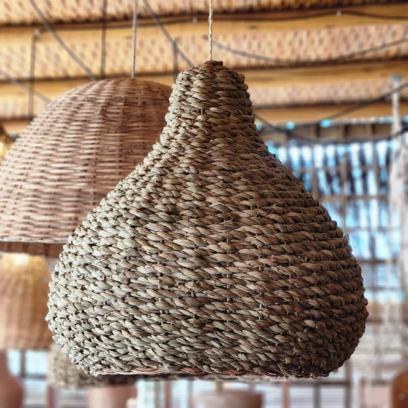 Luminária Gota em Corda de Taboa. P/M/G