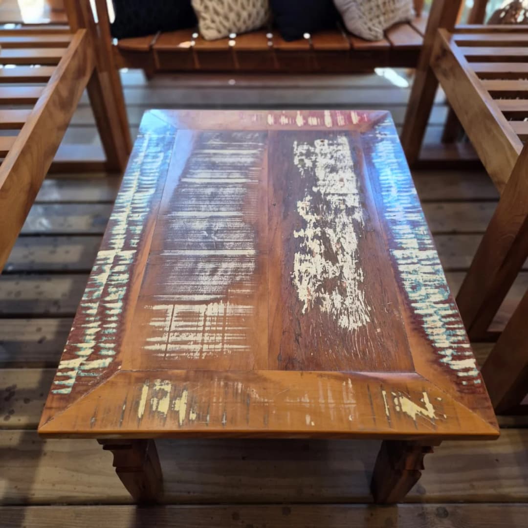 Mesa de Centro com Pátina Rústica