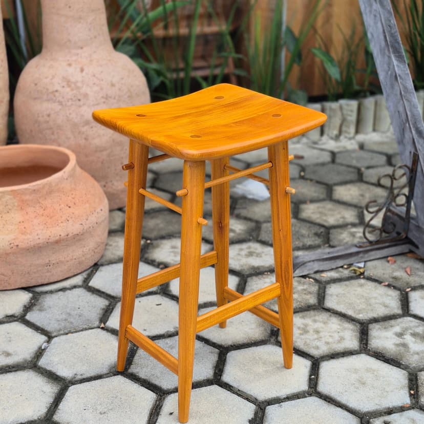 Banqueta coreana Madeira