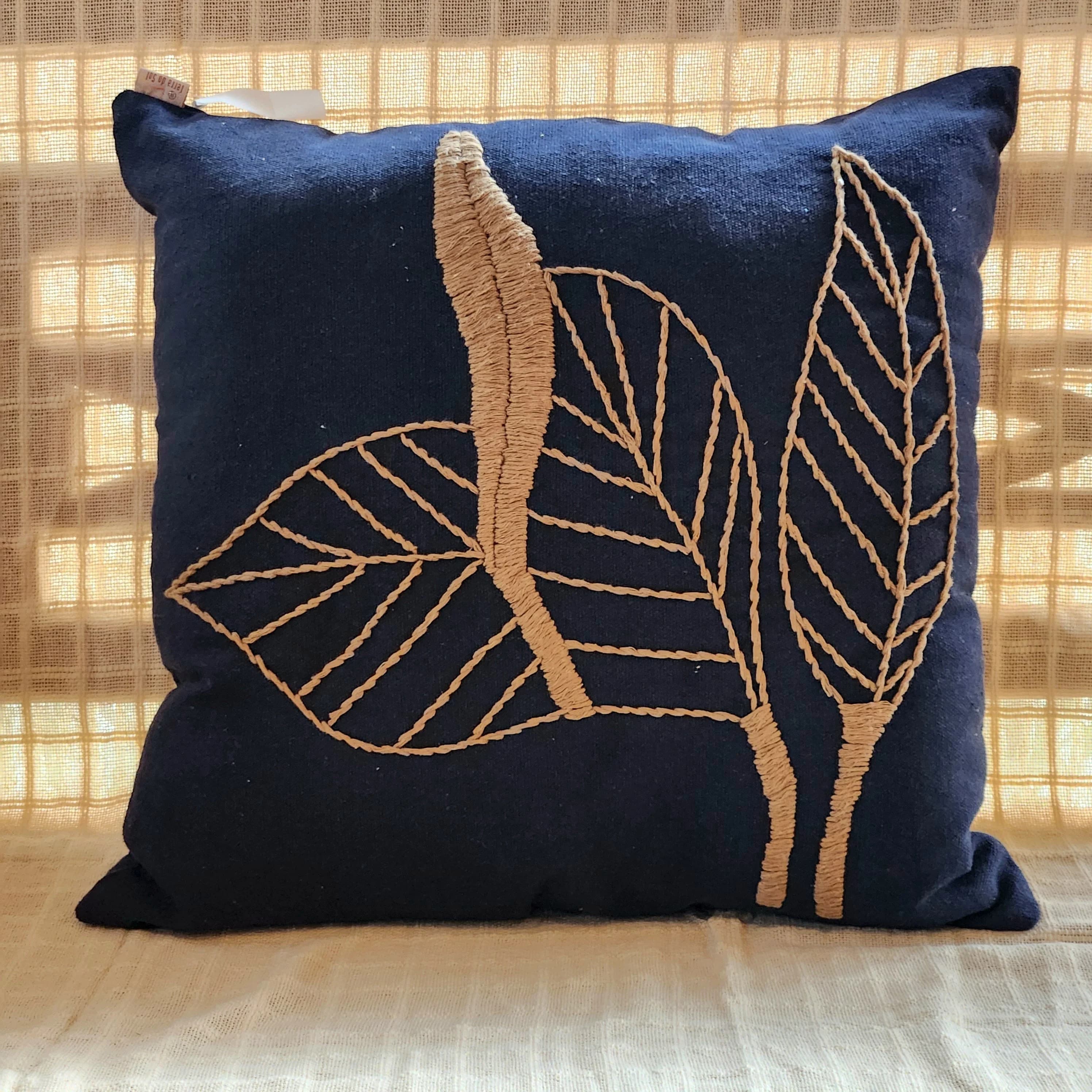 Capa de Almofada Bordado Botânica 50x50.