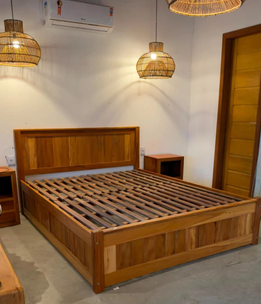 Cama Queen Madeira Peroba Rosa 