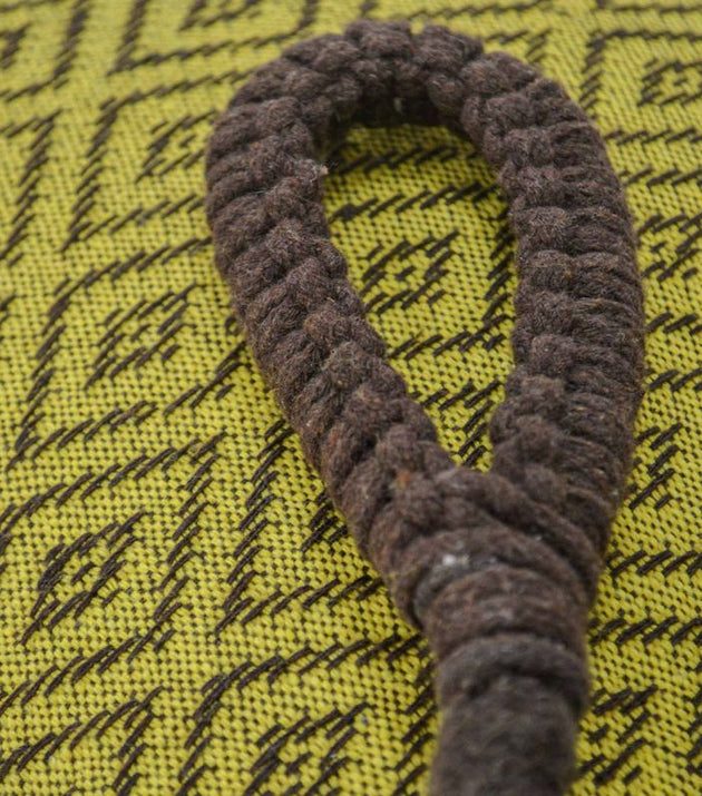 Capa de Almofada Girassol Reciclada: Decoração Sustentável Artesanal para Seu Lar