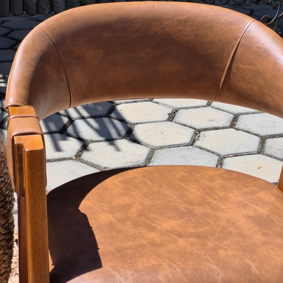 Cadeira - Couro Legítimo