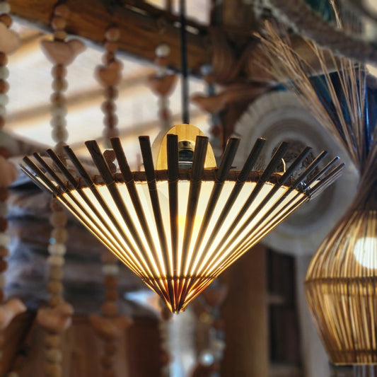 Luminária Chapéu Invertido com Acetato