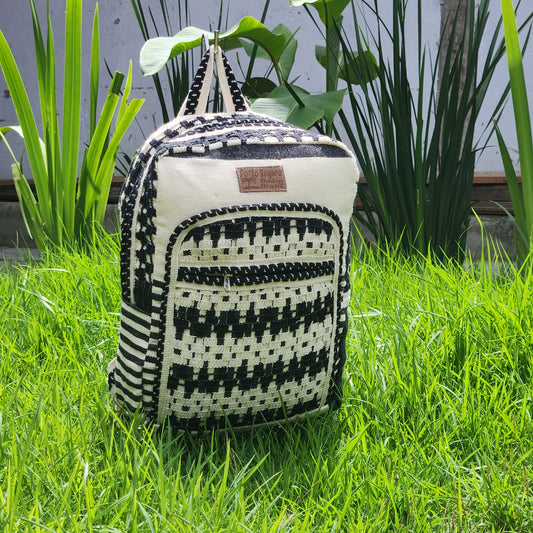 Mochila Tricô Porto Seguro.