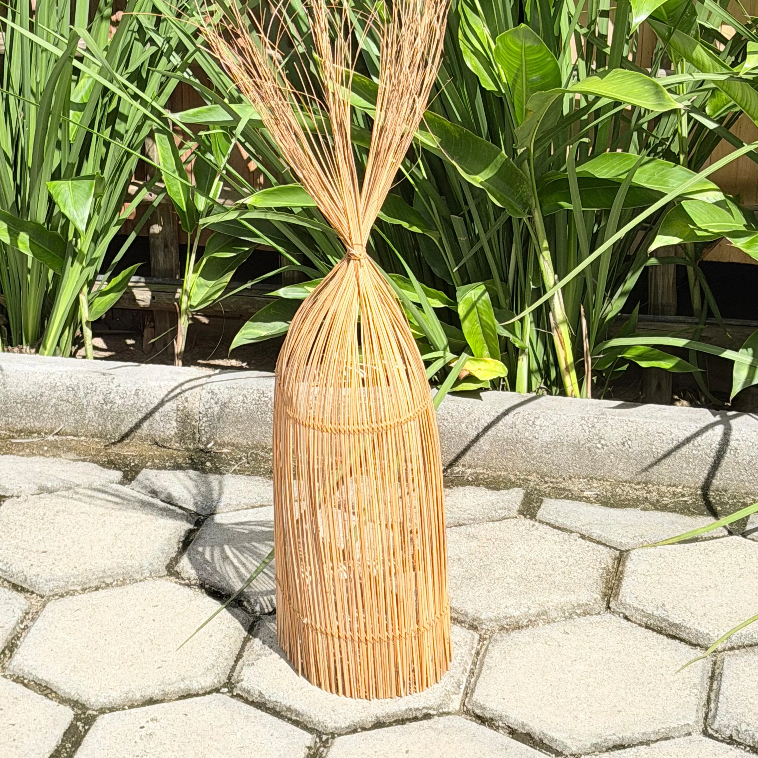 Arandela Arrepiada- Taliscas de coco | Emporio Nordeste